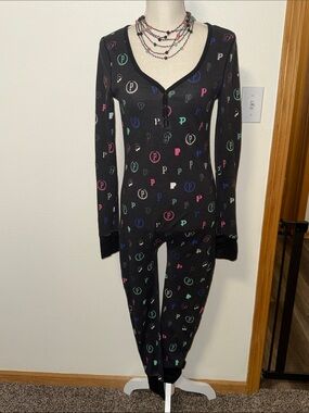 VS PINK Onesie size Medium